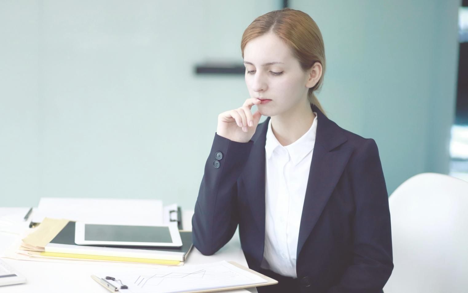 Systemy automatyzacji raportowania compliance w nowoczesnym środowisku pracy